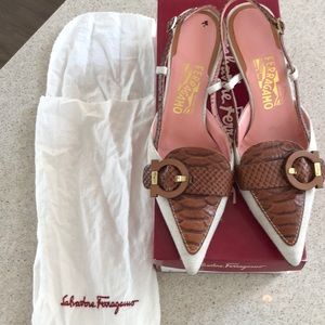 Sale! Ferragamo California corda 8B box sleeper